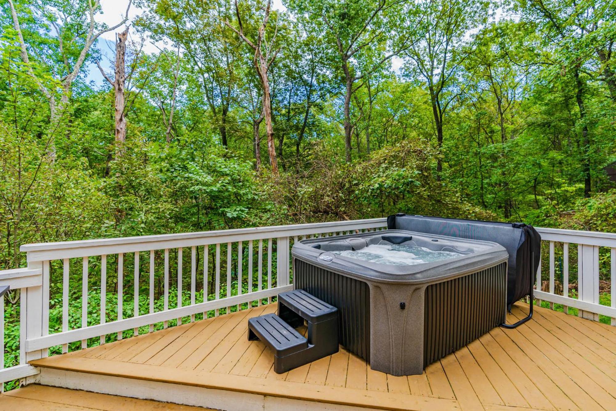 인우드 Hot Tub, Fire Pit, Deck, Grill, Wifi, Dog-Friendly 빌라 외부 사진